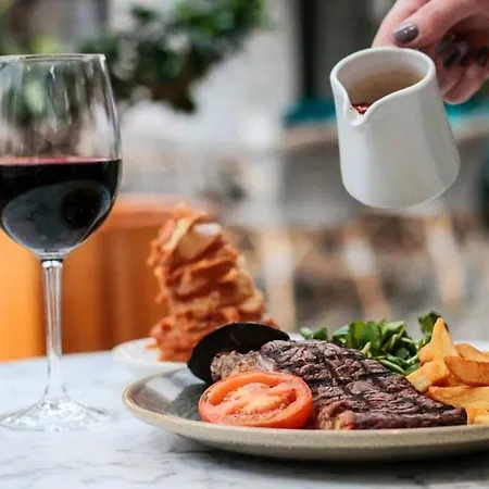 מלון Doubletree By Hilton יורק