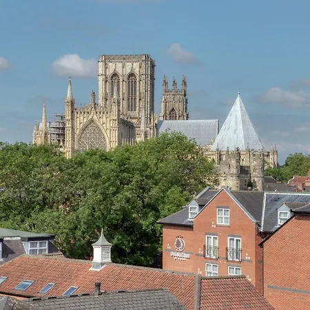 מלון Doubletree By Hilton יורק