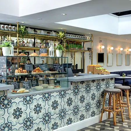 Doubletree By Hilton מלון 4*