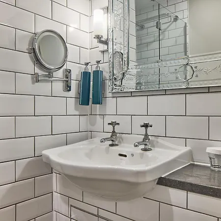 Doubletree By Hilton 4* York