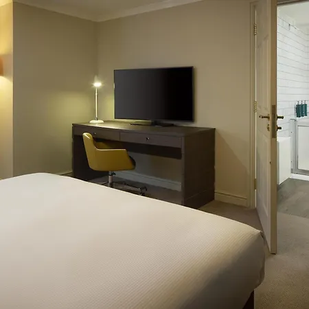 Doubletree By Hilton Ξενοδοχείο 4*