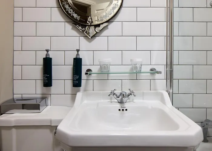 约克希尔顿逸林酒店 4* 约克