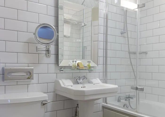 约克希尔顿逸林酒店 酒店 4*