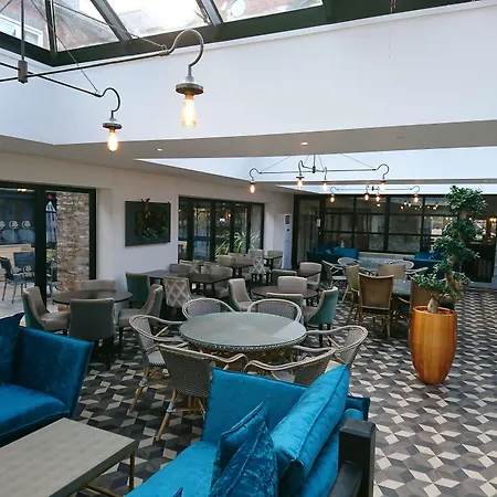 Doubletree By Hilton Hotel